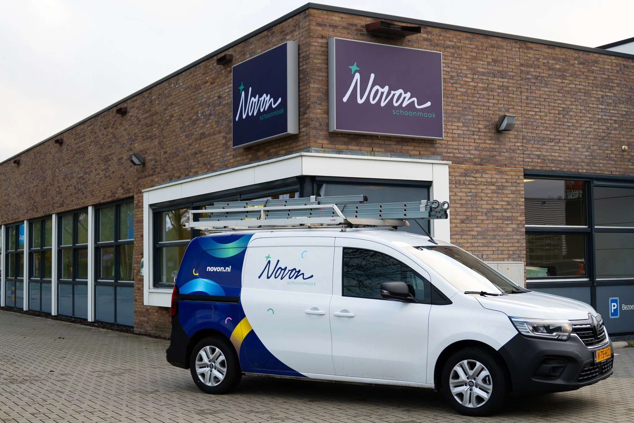 foto-gevel-zwolle-met-auto.webp